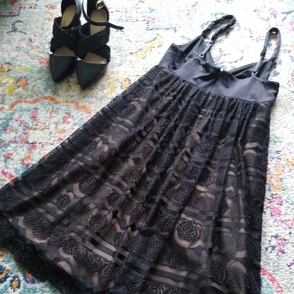 BCBG MaxAzria empire waist cocktail dress - Picture 2 of 16